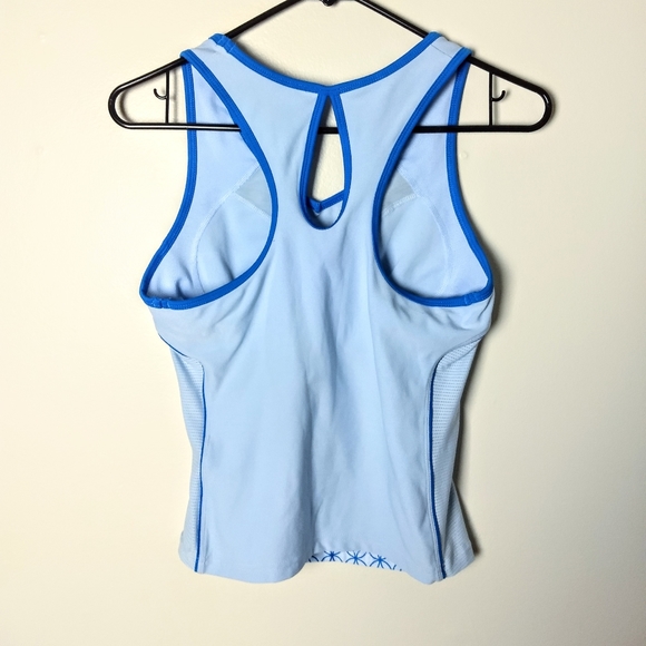 5/$30 Nike Dri-Fit Stretch Blue Geo Pattern Keyhole Workout Tank Top Size Medium - Picture 3 of 3